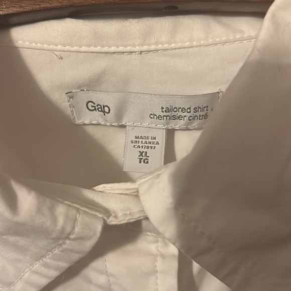 Maybe worn once, GAP tailored white button up shirt with tiny hole on right cuff - Picture 8 of 11